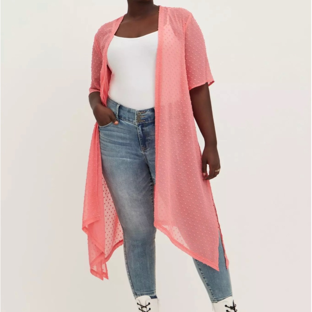Like New Torrid Clip Dot Sharkbite Hem Kimono- Pink